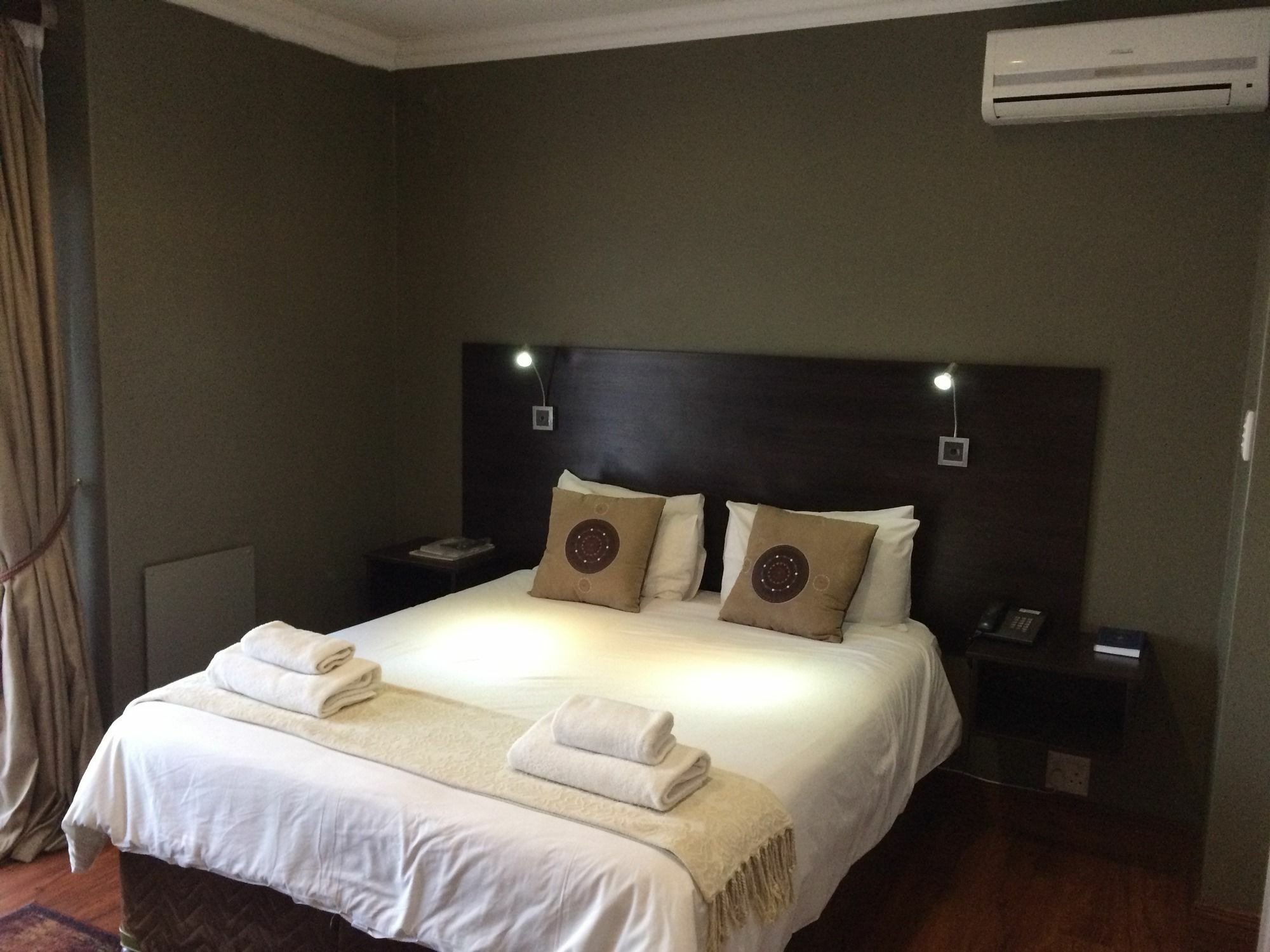 314 On Clark Guest House Pretoria-Noord Exteriör bild
